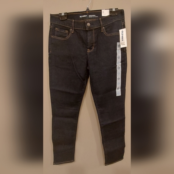 Old Navy Original Mid-Rise Short Jeans - Picture 1 of 5